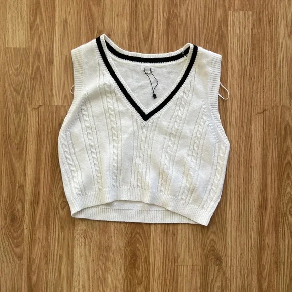Cable Knit Vest - Picture 1 of 2